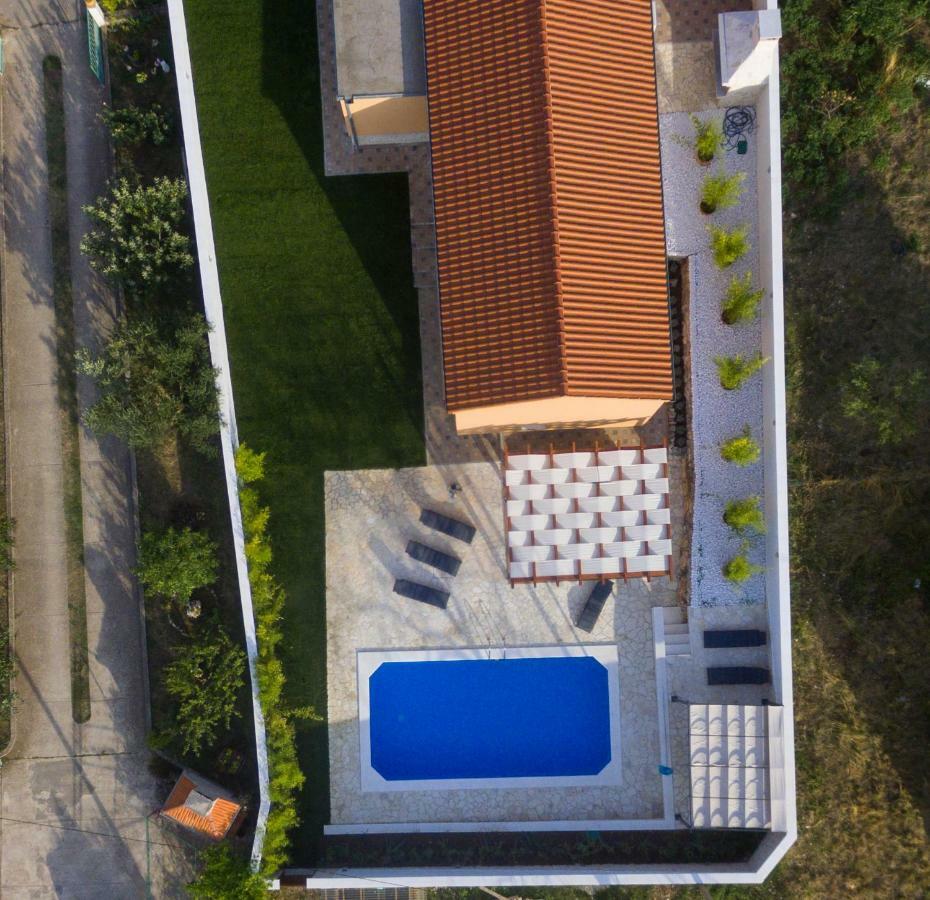 Villa Village Idylle With Heated Pool, Sauna, Jacuzzy And Private Parking Sukosan Exterior photo